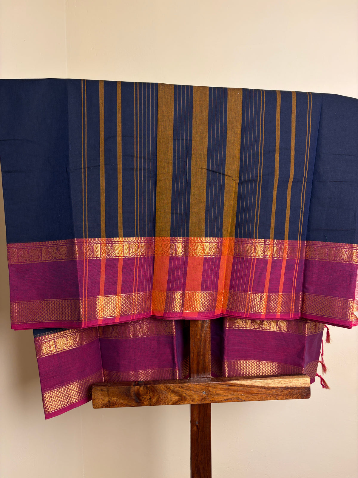 Kanchi - Navy blue & Magenta