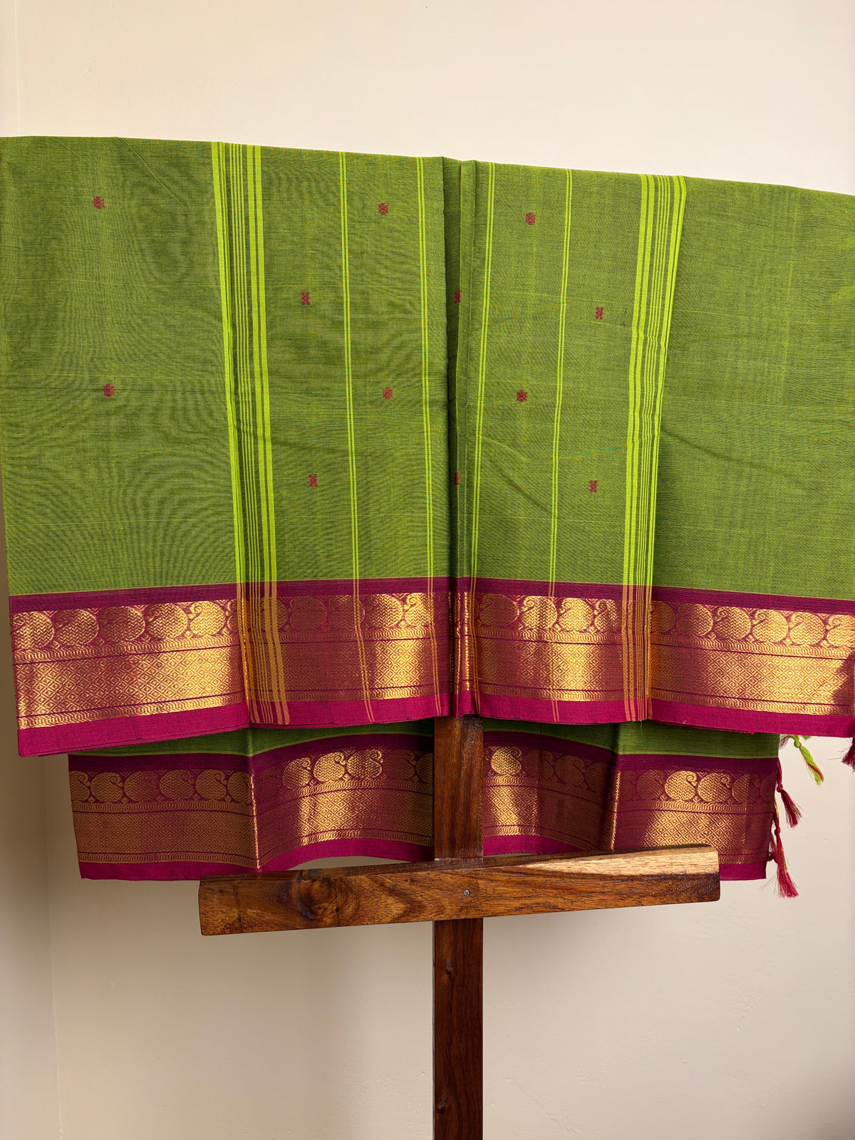 Kanchi - Parrot green and Magenta