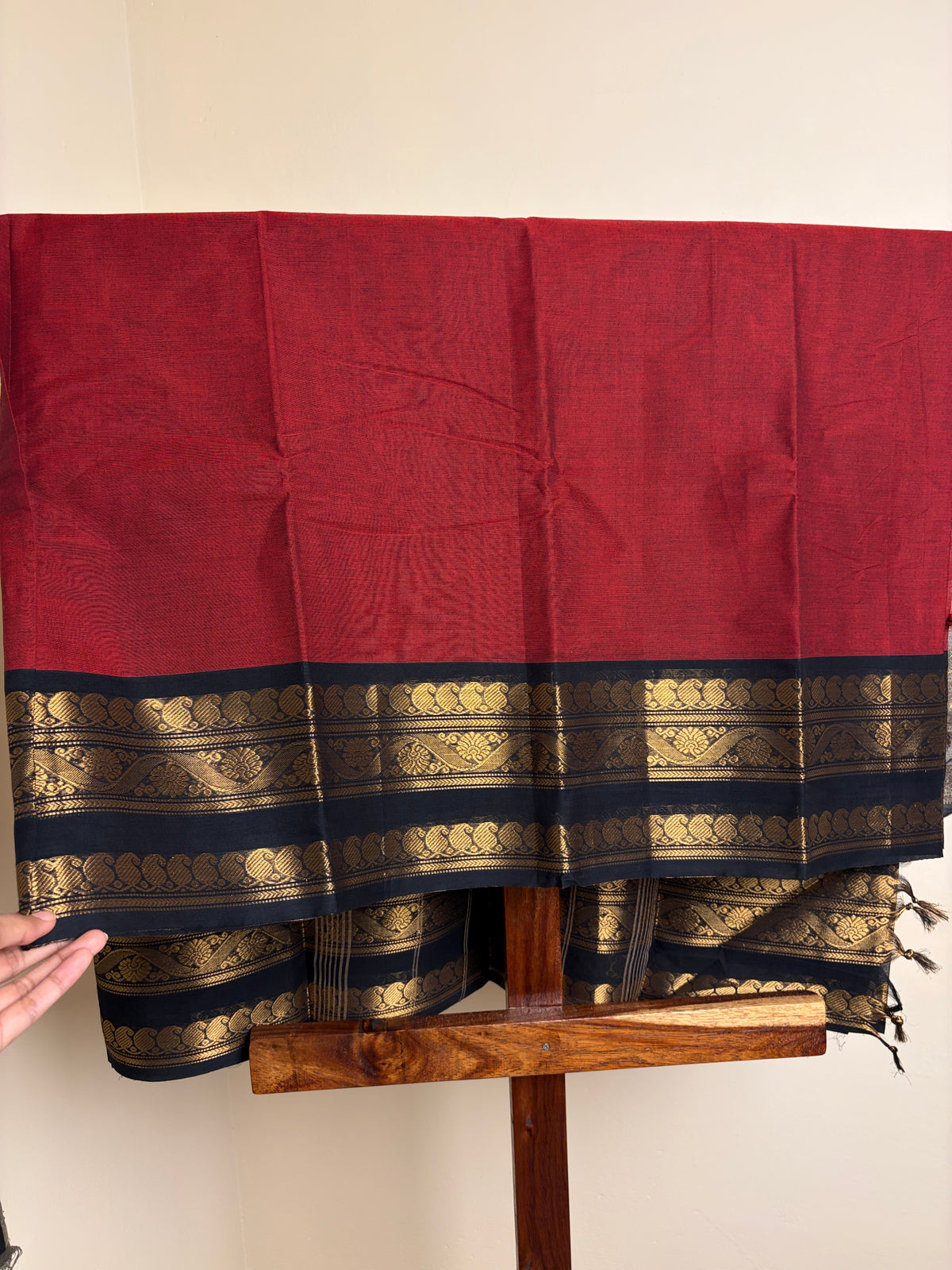 Kanchi - Red & Black