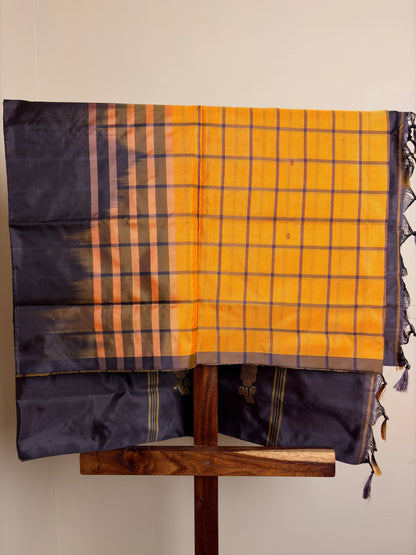 Bananapith - Yellow & Brown