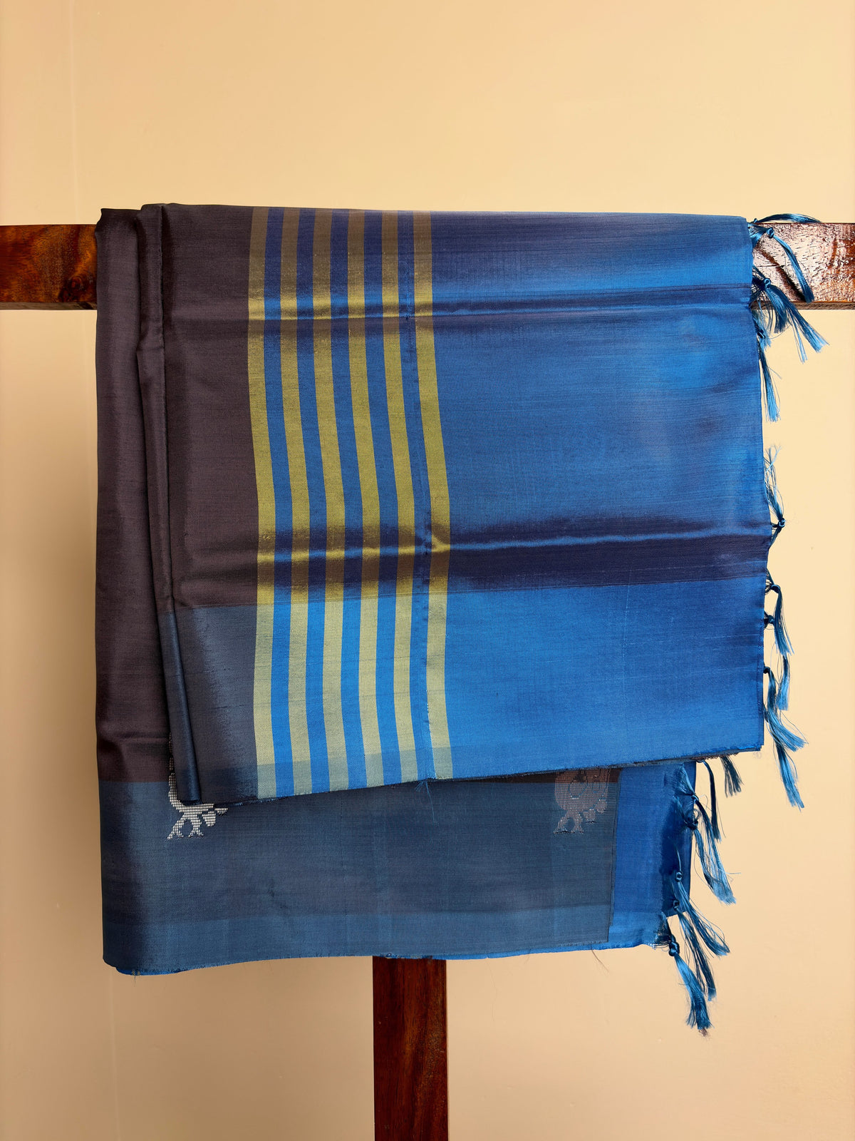 Bananapith - Blue & Black