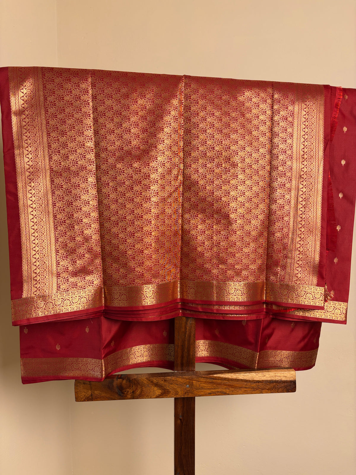 Semi Silk - Muted Red