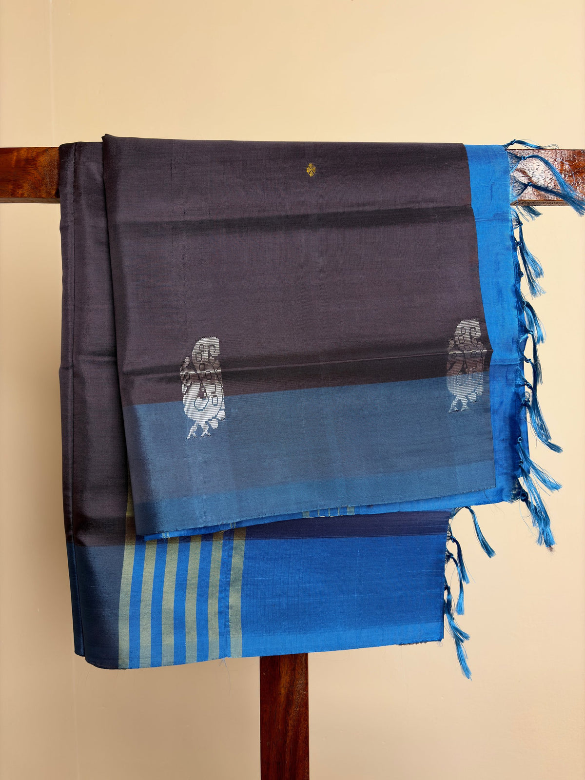 Bananapith - Blue & Black