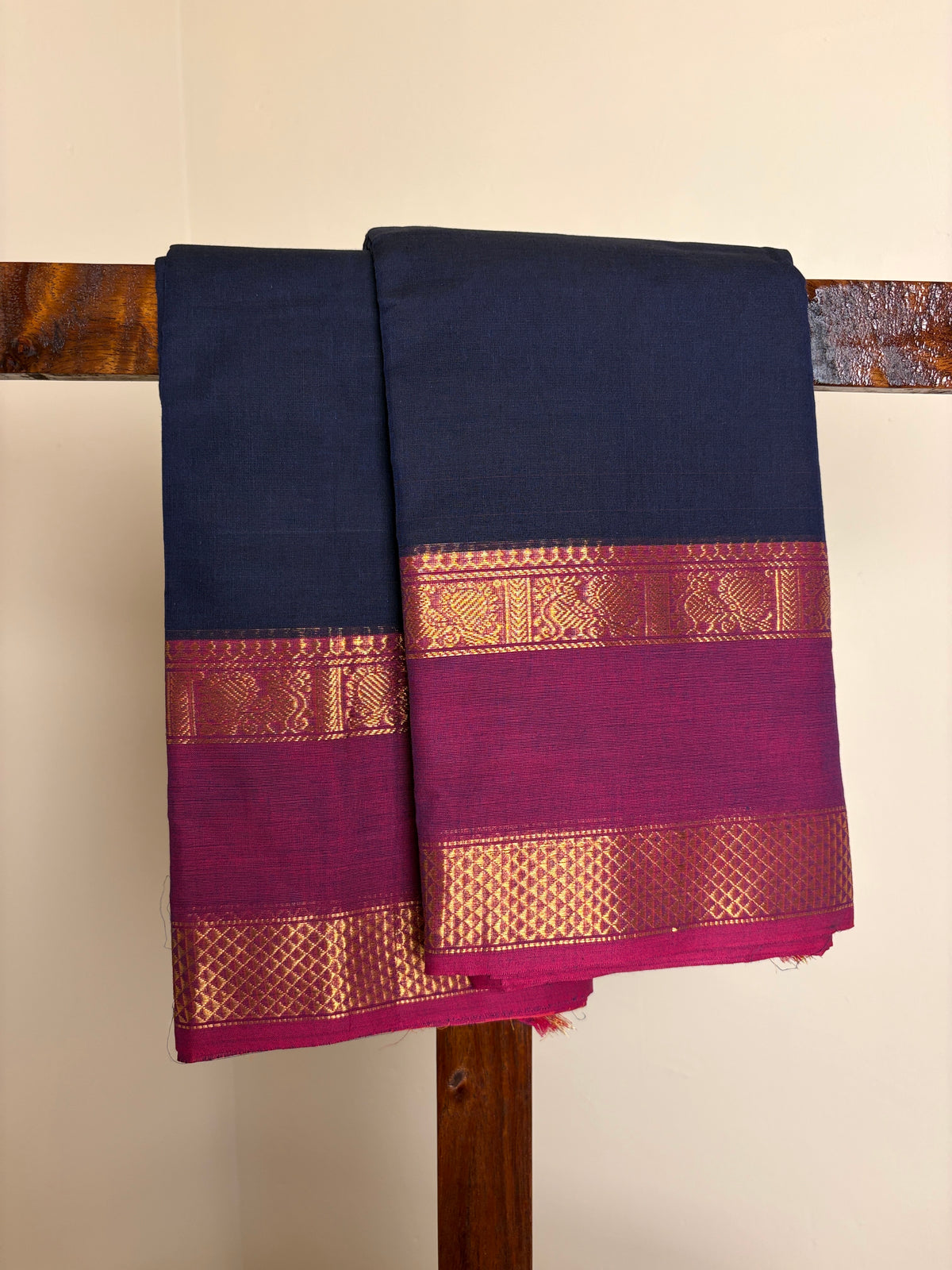 Kanchi - Navy blue & Magenta