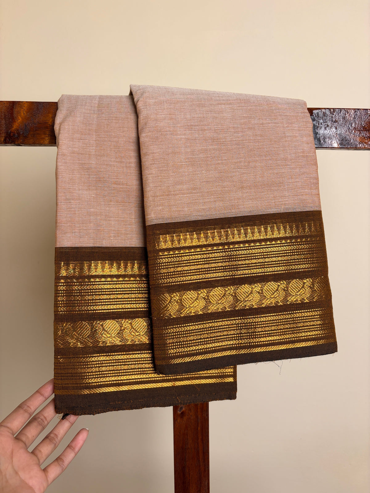 Kanchi - Cream & Deep mehandi