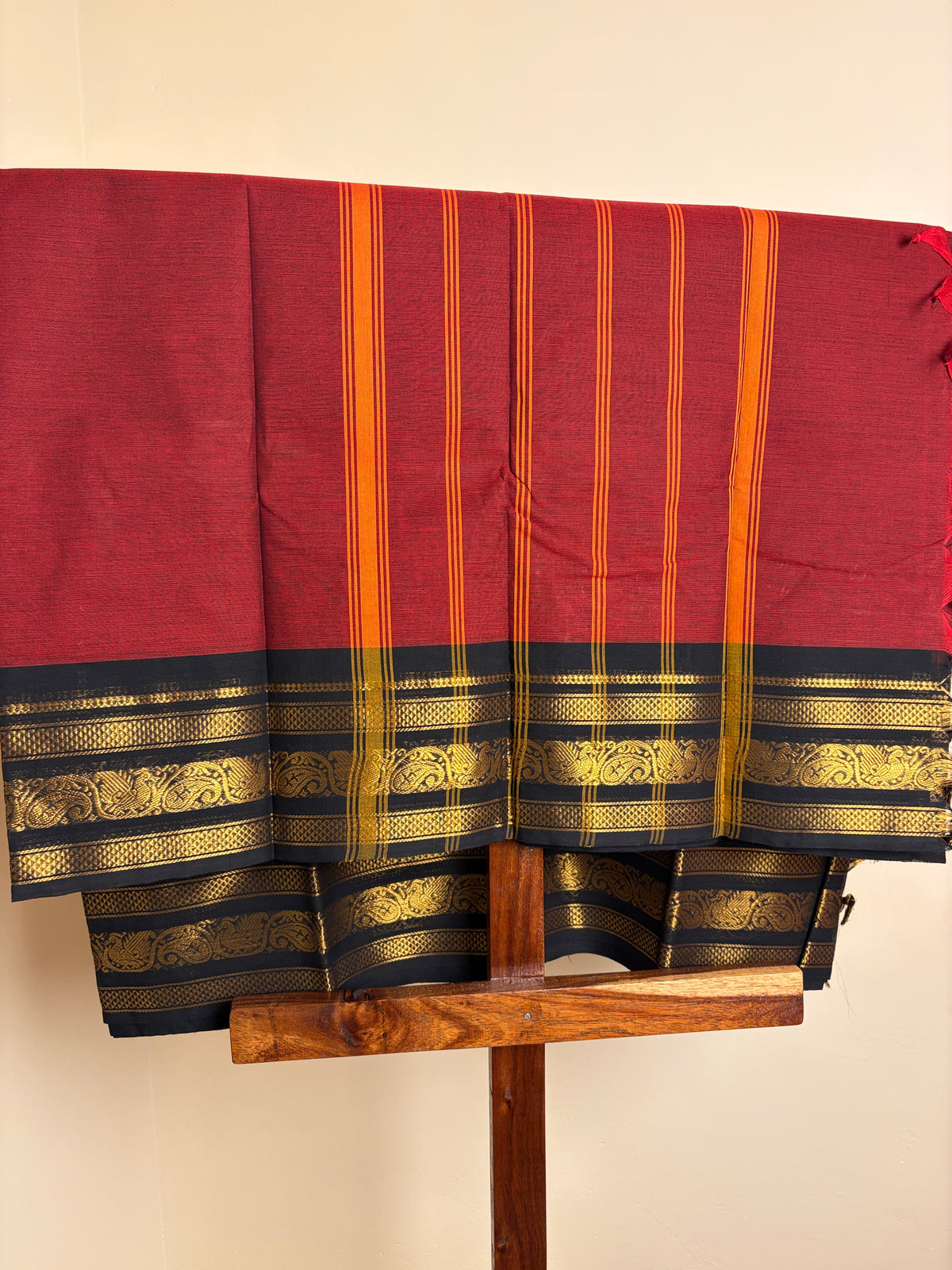 Kanchi - Deep Red & Black