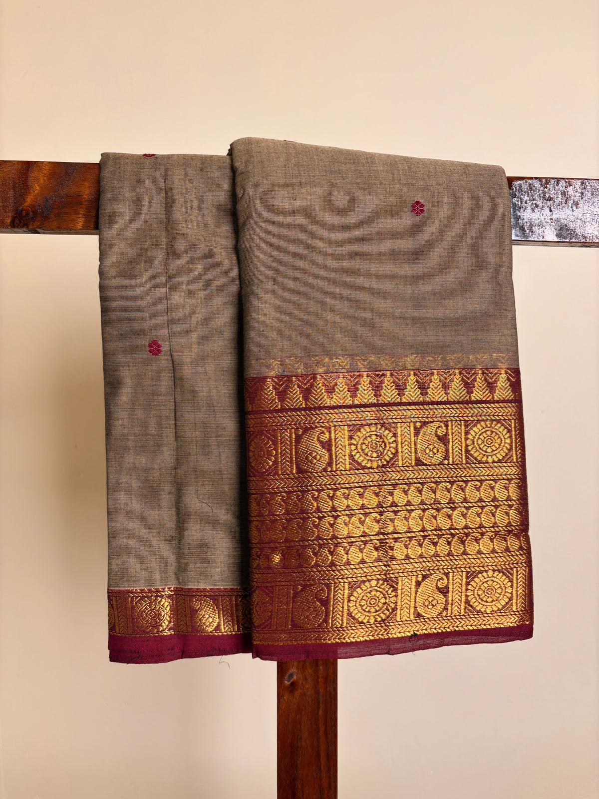 Kanchi - Grey & Maroon