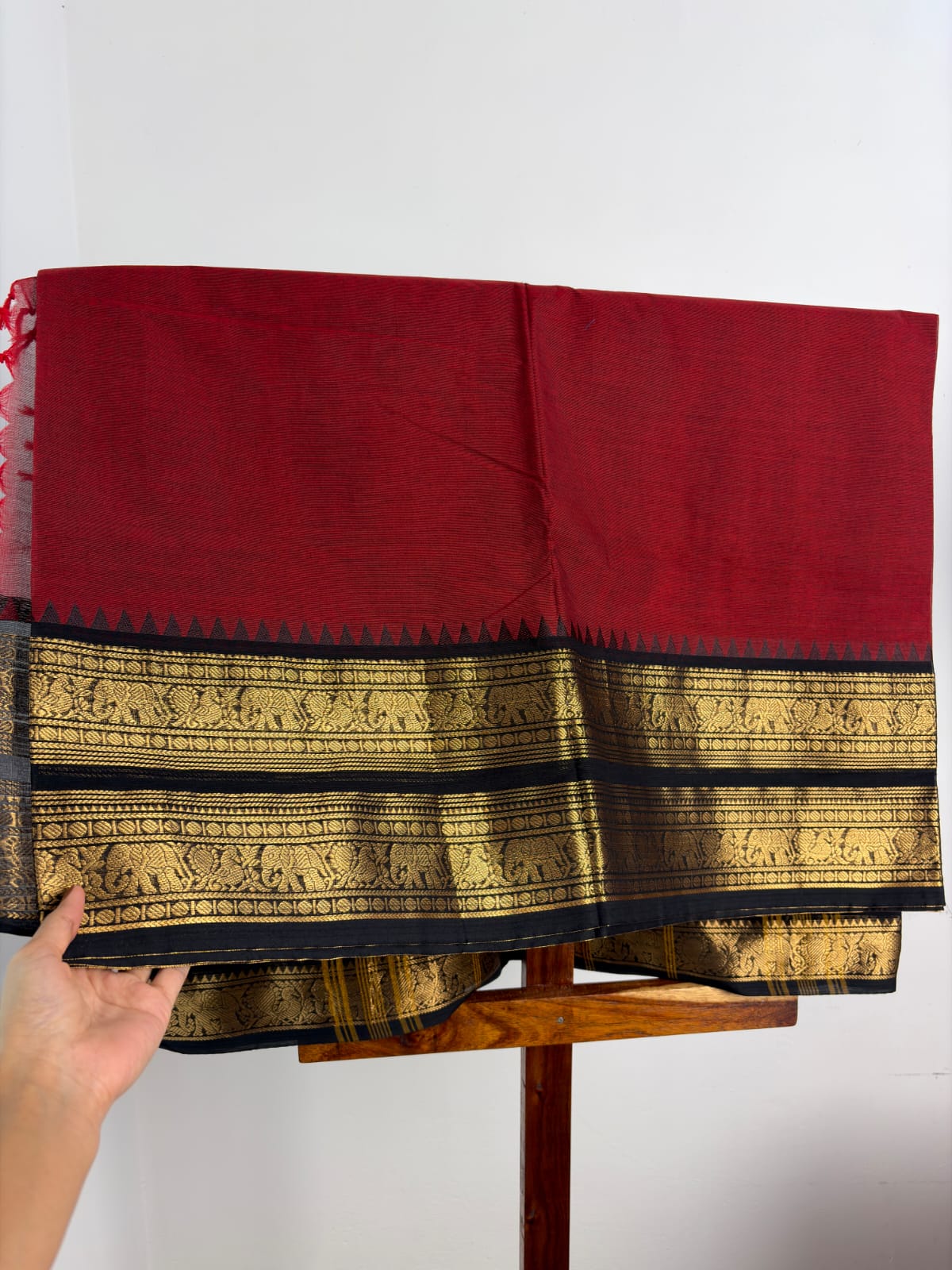 Kanchi - Red & Black