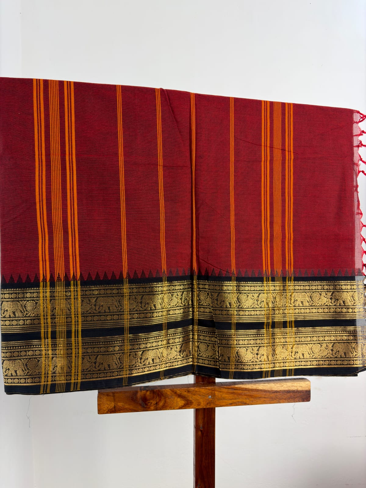 Kanchi - Red & Black