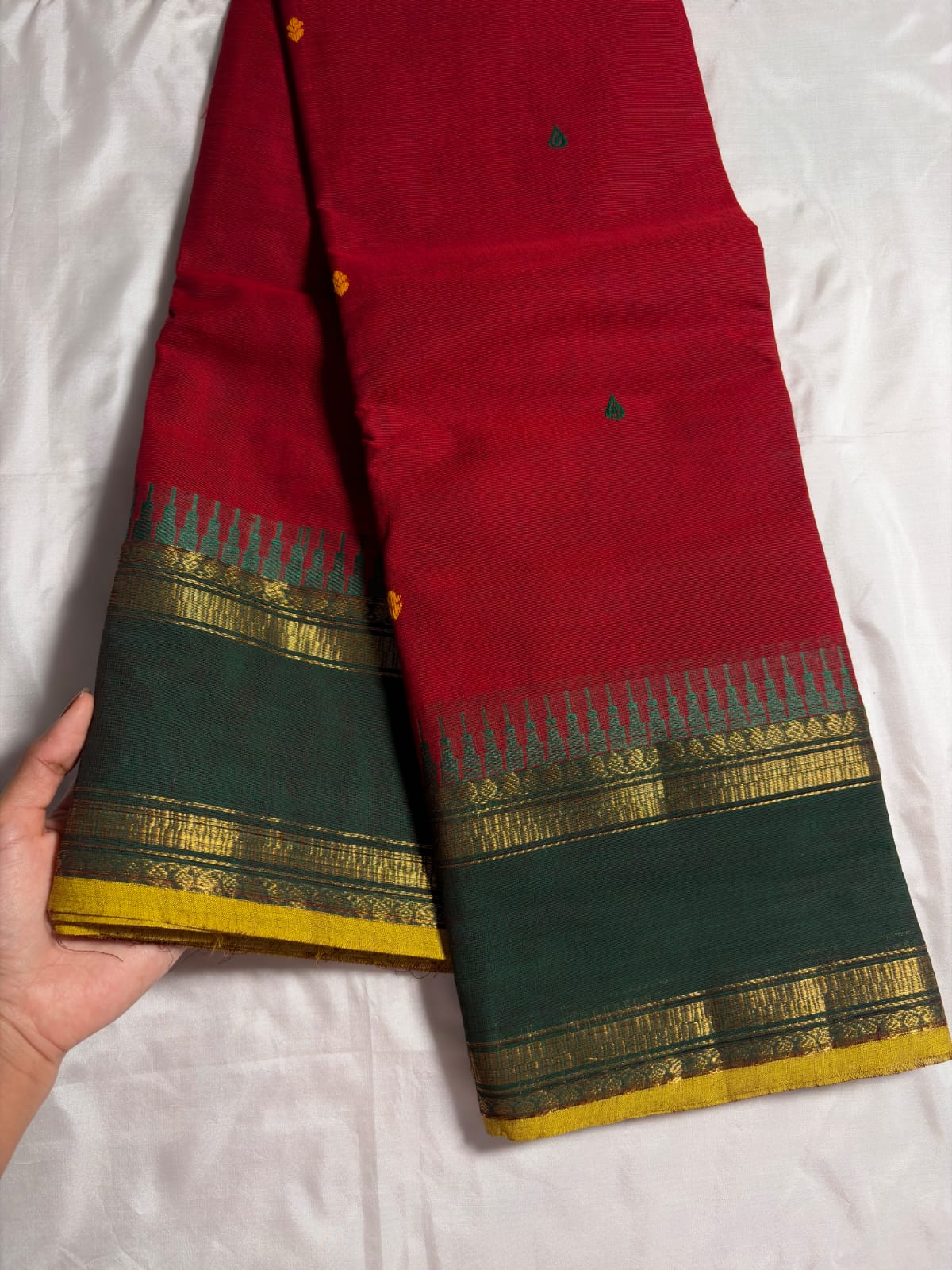 Kanchi - Red & Forest Green