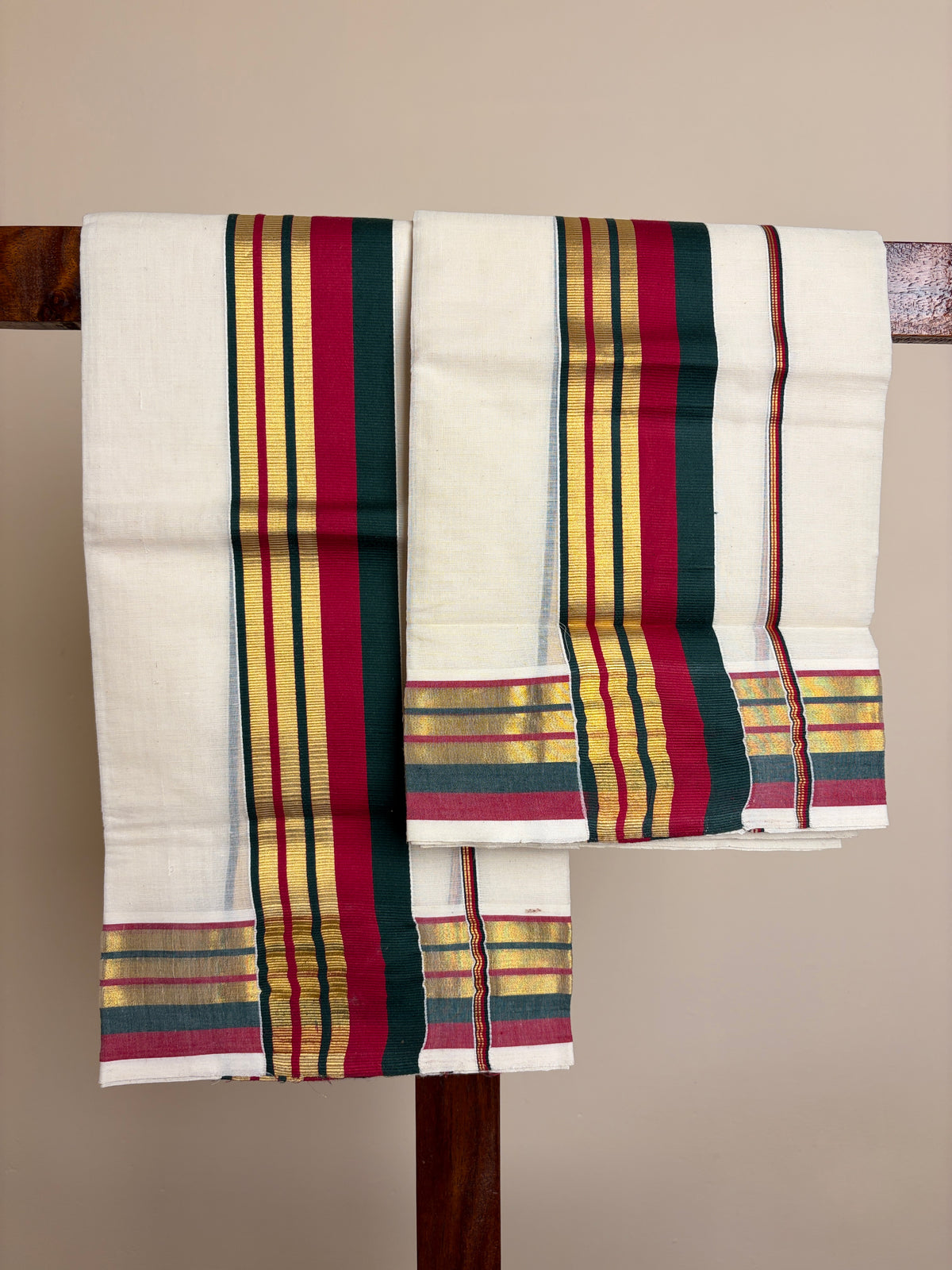 Set Mundu - Red & Green
