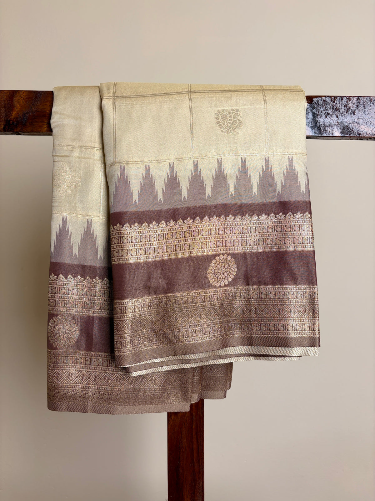 Semi Silk - Cream & Beaver Brown