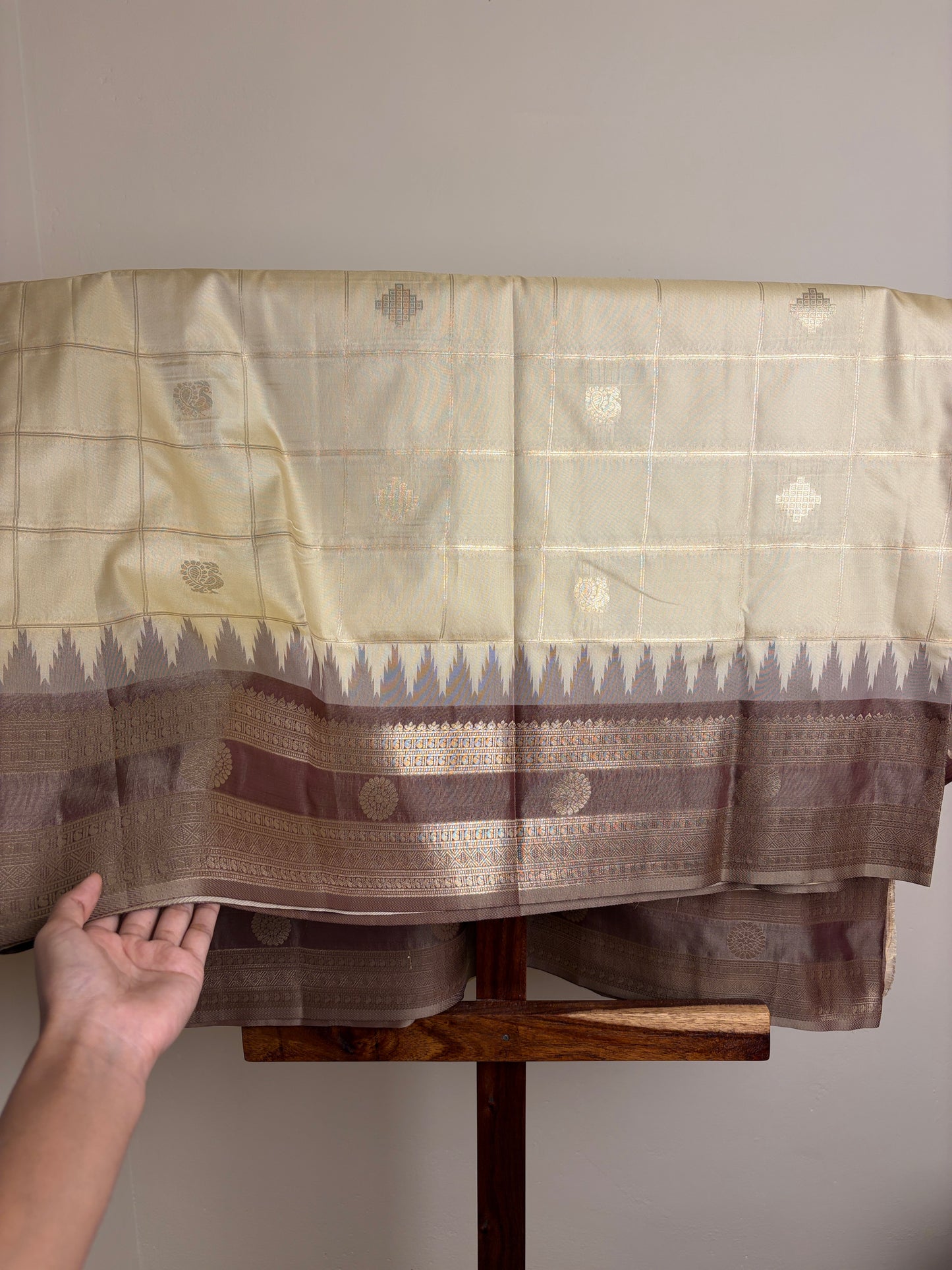 Semi Silk - Cream & Beaver Brown
