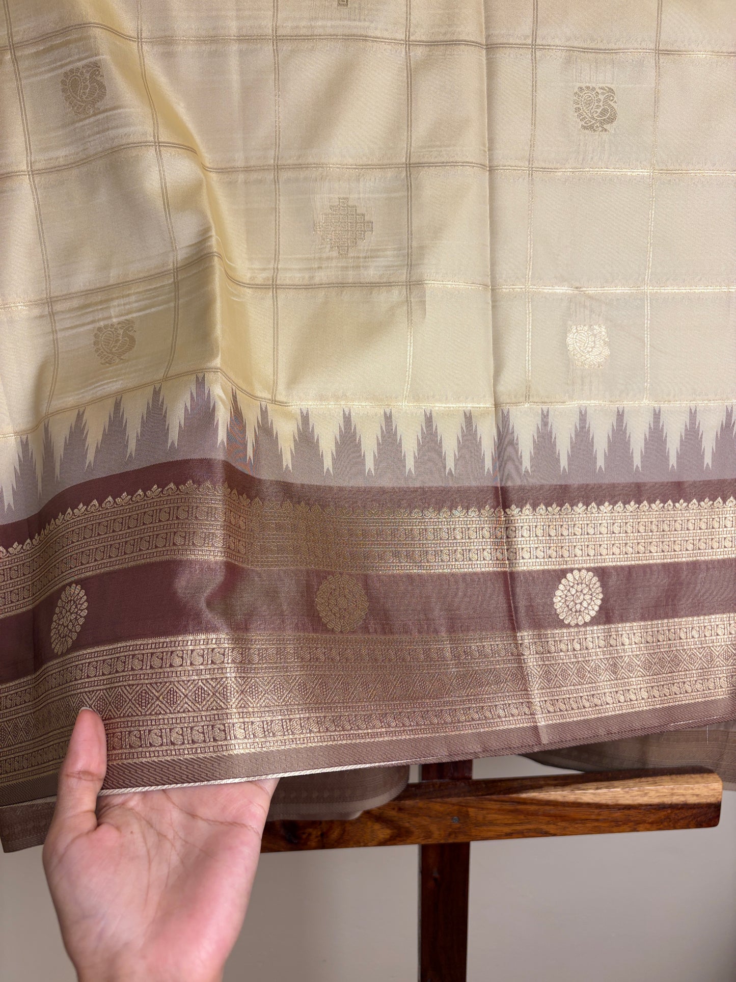 Semi Silk - Cream & Beaver Brown