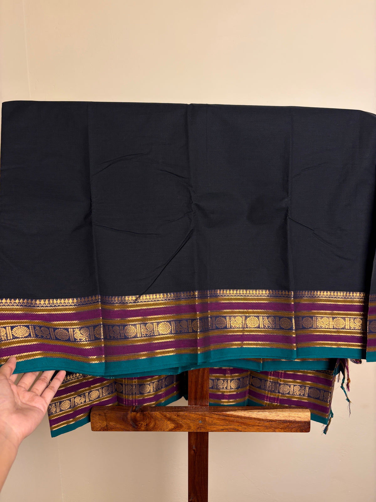 Kanchi - Black